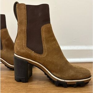 Rag and bone tan suede boots, lightly worn, size 6